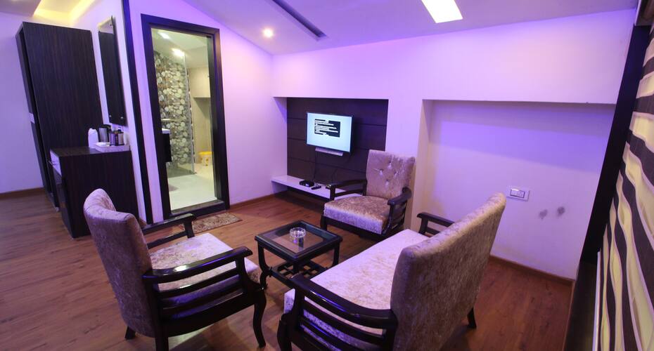 AS Clarks Inn, Dalhousie 5